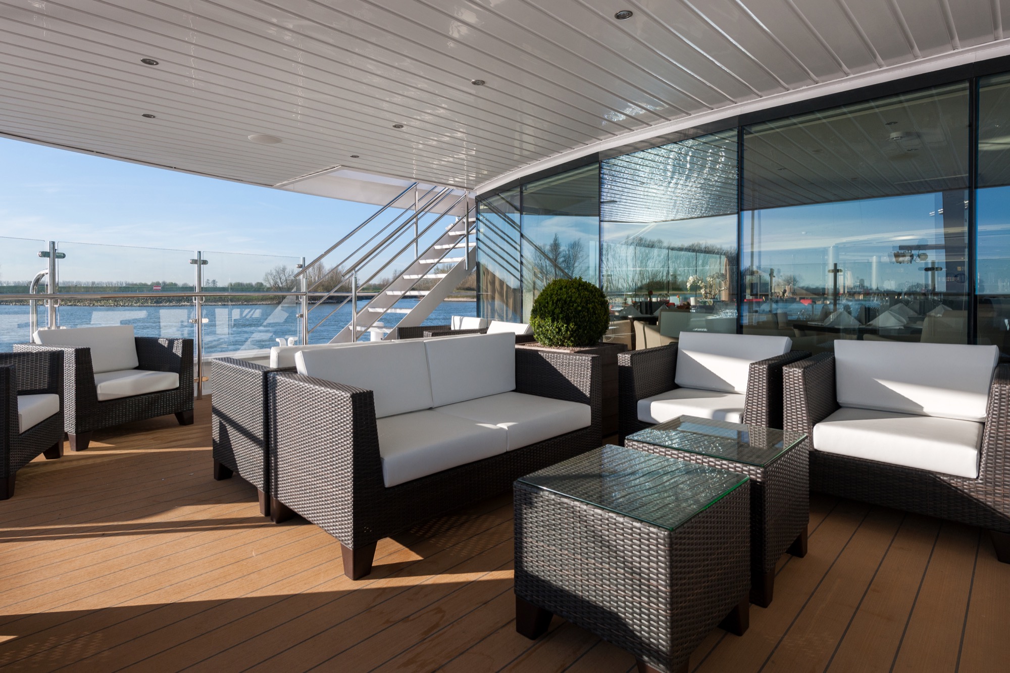 Avalon Waterways Avalon Impression Observation Lounge.jpg